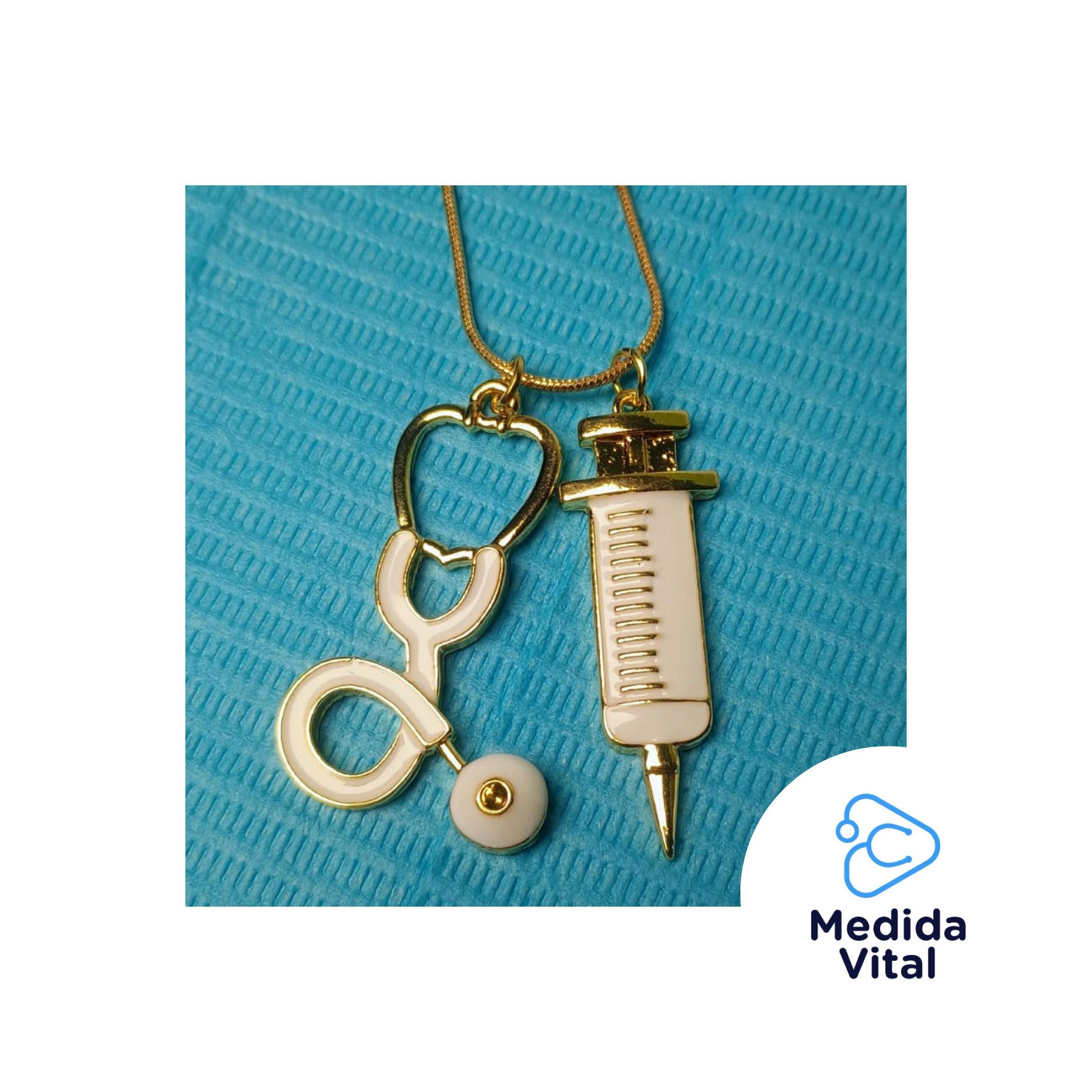 Collar Decorativo Estetoscopio y Jeringa